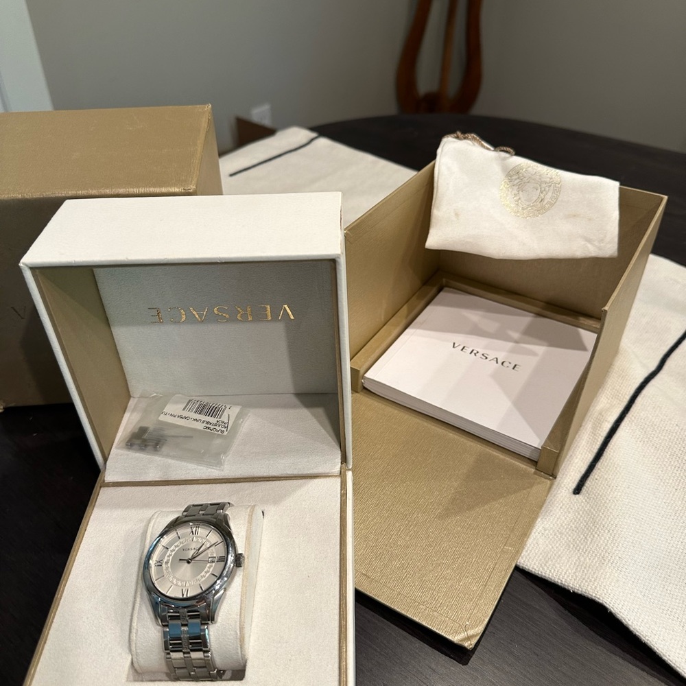 Men’s Versace watch - Picture 13 of 13